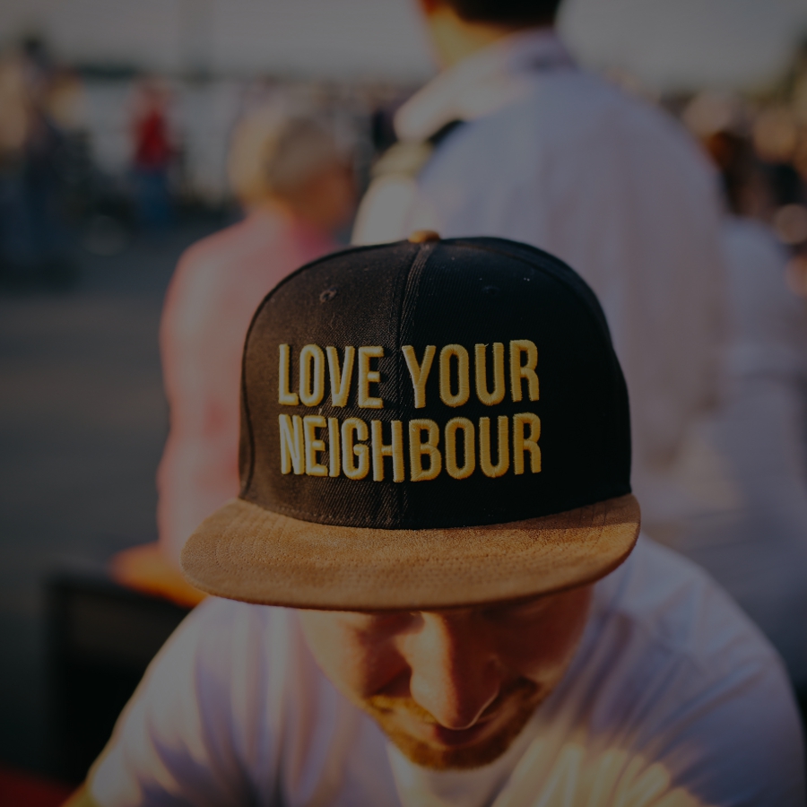 Love your neighbour (Credit: Skeeze via Pixabay)